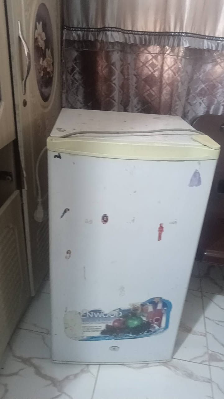 ثلاجةحجم صغير
سعر50الف


**إذا كنت صاحب هذا الإعلان وتريد حذفه لأي سبب، رجاءا أرسل رسالة إلى الدعم الفني**