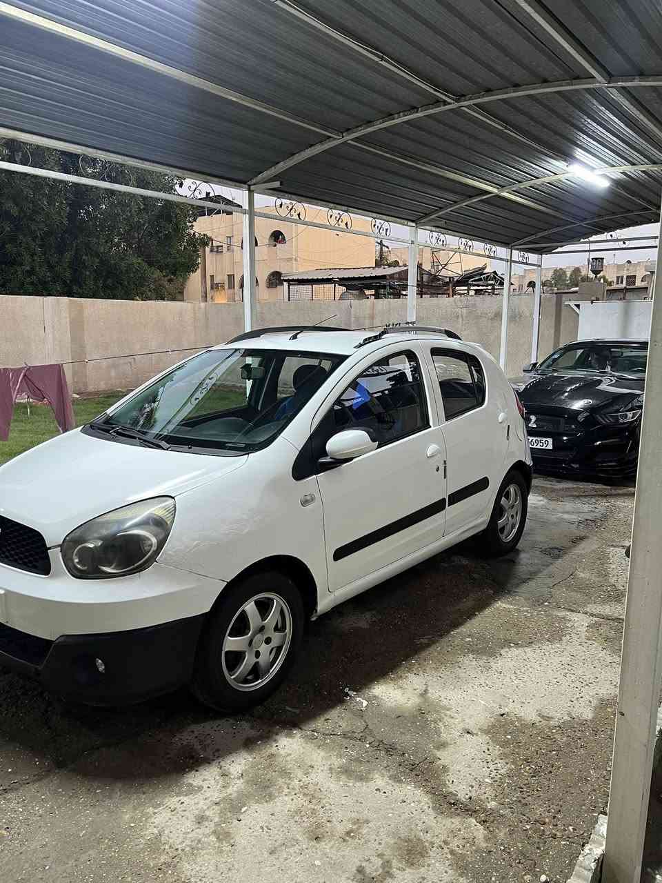 السلام عليكم اخوان عيدكم مبارك 
الحلوه للبيع 
باندا كروز موديل 2013 ماشية 85 الف
السيارة مكفولة من الضربة والصبغ فقط  فقط 
بيها بارد بجاملغ سايق وتكحيلات بسيطة شخطات بنية
السيارة رقم بغداد مشروع وطني بأسمي 
جاهزه ومابيها نقص تشغل وتطلع 
رقم وسنوية وهزة لغاية 2031 مجددات بأسمي شخصيا
عارضها ب 55 وبيها مجال للشراي 
مكاني بغداد السيدية رقمي ***********
