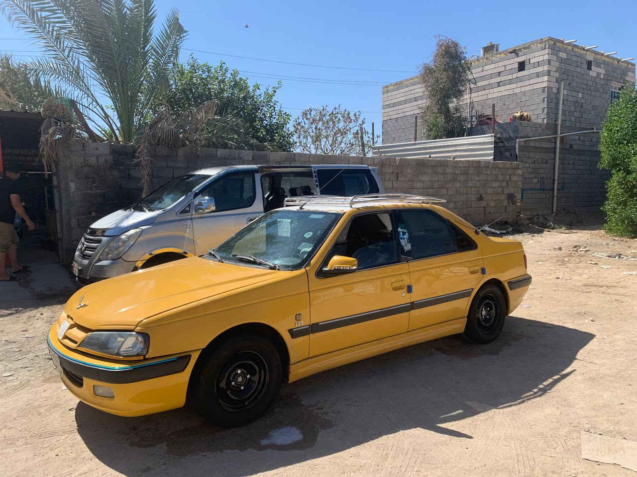 السلام عليكم سياره بيجو بارص للبيع موديل 15كفاله من الضربه السياره فقط صبغ بنيد اثر جراد وجاملغ الوره صفحت العبري اشخط وصبقته  السياره توه معمره هلالات وملكطه زنجار مكينه كير حلوه تبريد ثلج تخم  نوتزن فيت بم بلكات دينمو كله جديد تاير صبغ حراري السيار  حلوه ونضيفه كشناتهه لاماميه مدوشمه خليه نحل السياره نصبته تخبل السعر ب42وبيه مجال للطيبين العنوان بصره رقم***********
