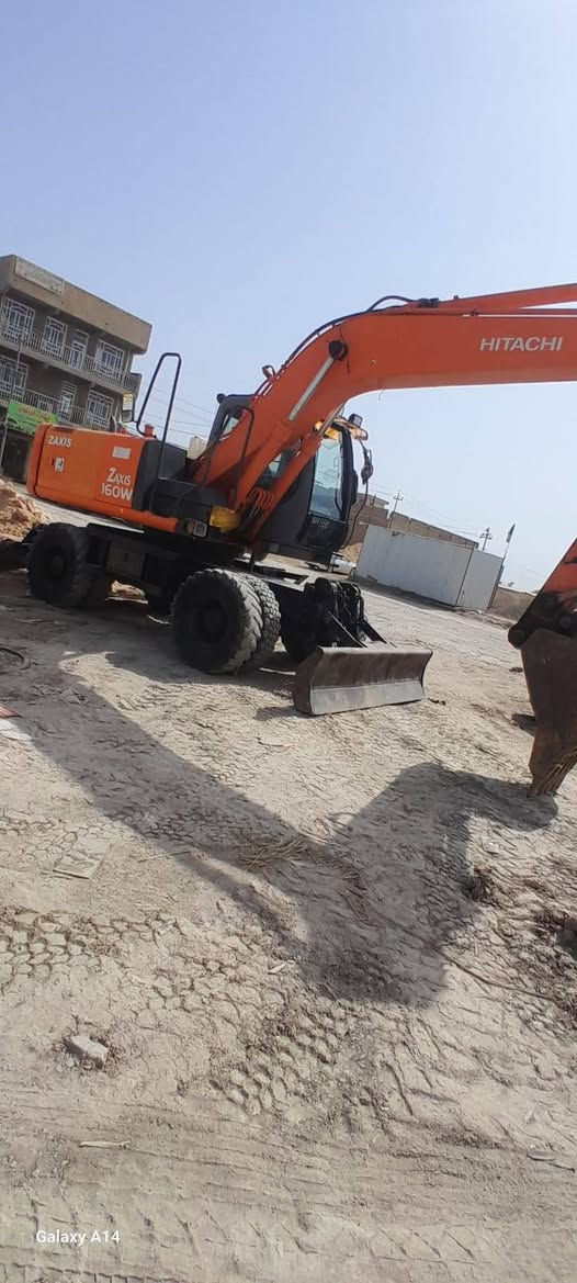 السلام عليكم
حفاره تاير ١٦٠ هيتاشي زت 
رقم اربيل بسمي ٢٠٠٧
مكفوله من كلشي  
***********
