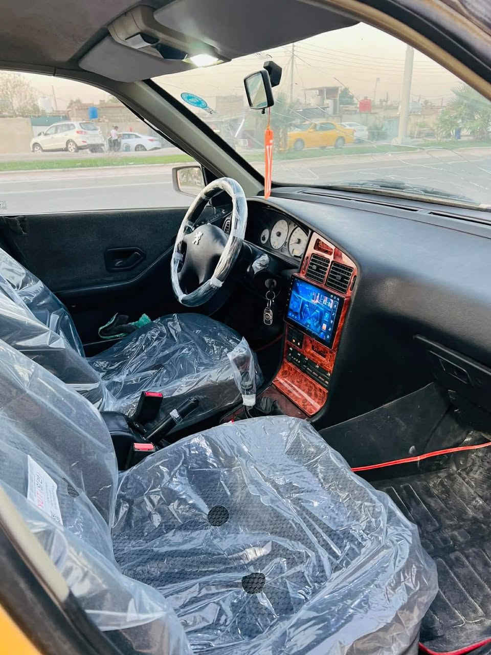 يا الله السلام عليكم
بيجو بارص 2013 
رقم ذي قار سنويه 2030 توه مجدده رقم الانكليزي تحويل ثاني يوم مصفره هيئه وغرامات 
سياره مكفوله ضربه وتبديل بيه مكانات صبغ 
تبريد ثلج شرط ثلج توني مسويه مكينه كير 
حداديه بور ستيرن دينمو جديد 
كهربائيات نقص كلوب مابيه السياره شرط كلوب واحد نقص ماكو كلشي شغال من الطول للطول حته طوافته شغال سنتر لوك 
شاشه تاب تخم سماعات جديد 
اشاير لد لايتات زينون عالي ناصي شادهن بورقه 
غرفه جنطه جديده سياره متعوب عليه هواي وانه بخدمتكم للعلم راعيه السياره يريد تحويل سعر السياره 35 ورقه 
مكانه البصره 
رقم ***********
