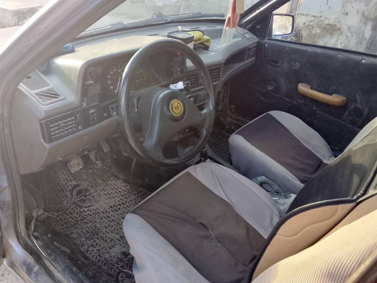 السلام عليكم كاديت موديل 91 شرط تحويل محرك 18شرط السعر 15بي مجال حك الجيه ***********وتس فقط
