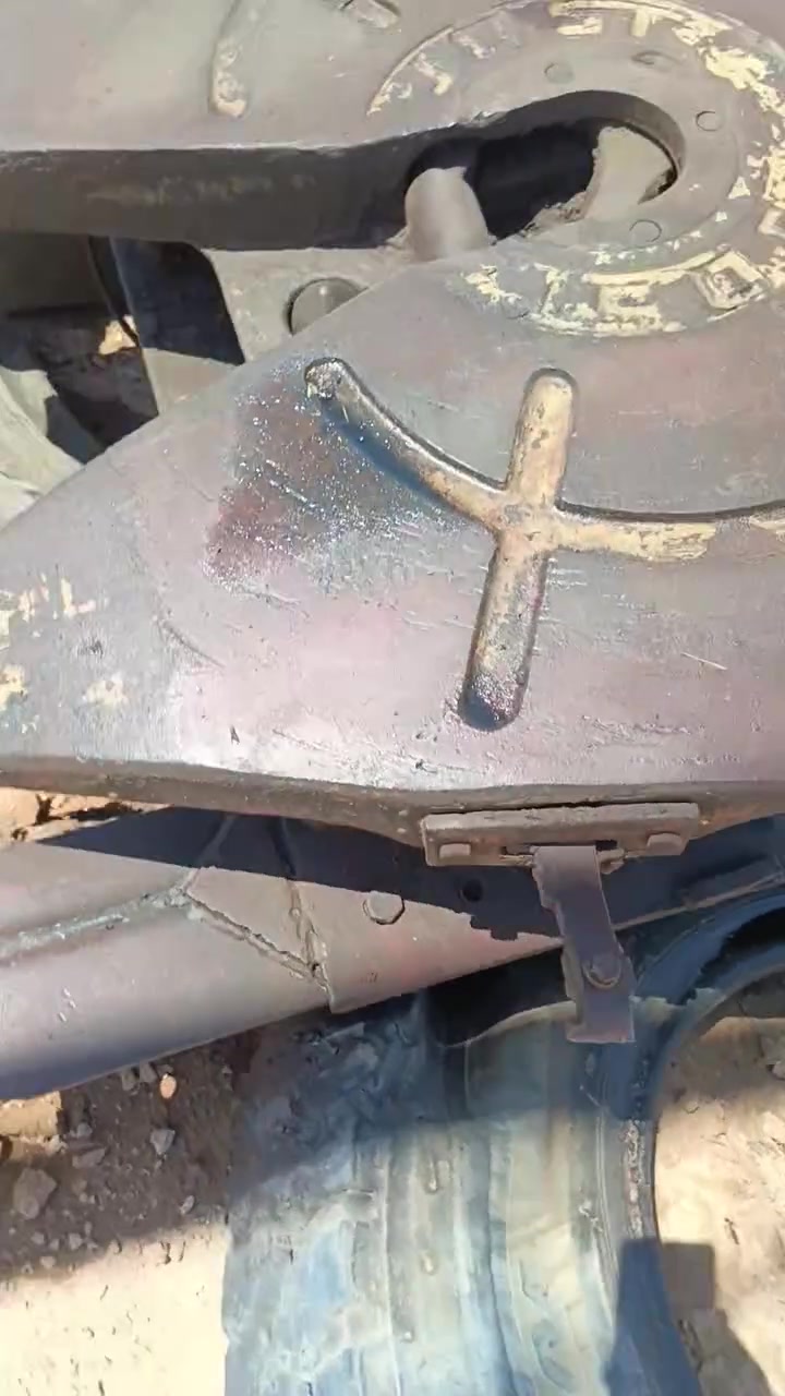 سلام عليكم اخوان صينيه ودبل شاصي كامل 
للستفسار اتصال ‏‪***********‬‏
