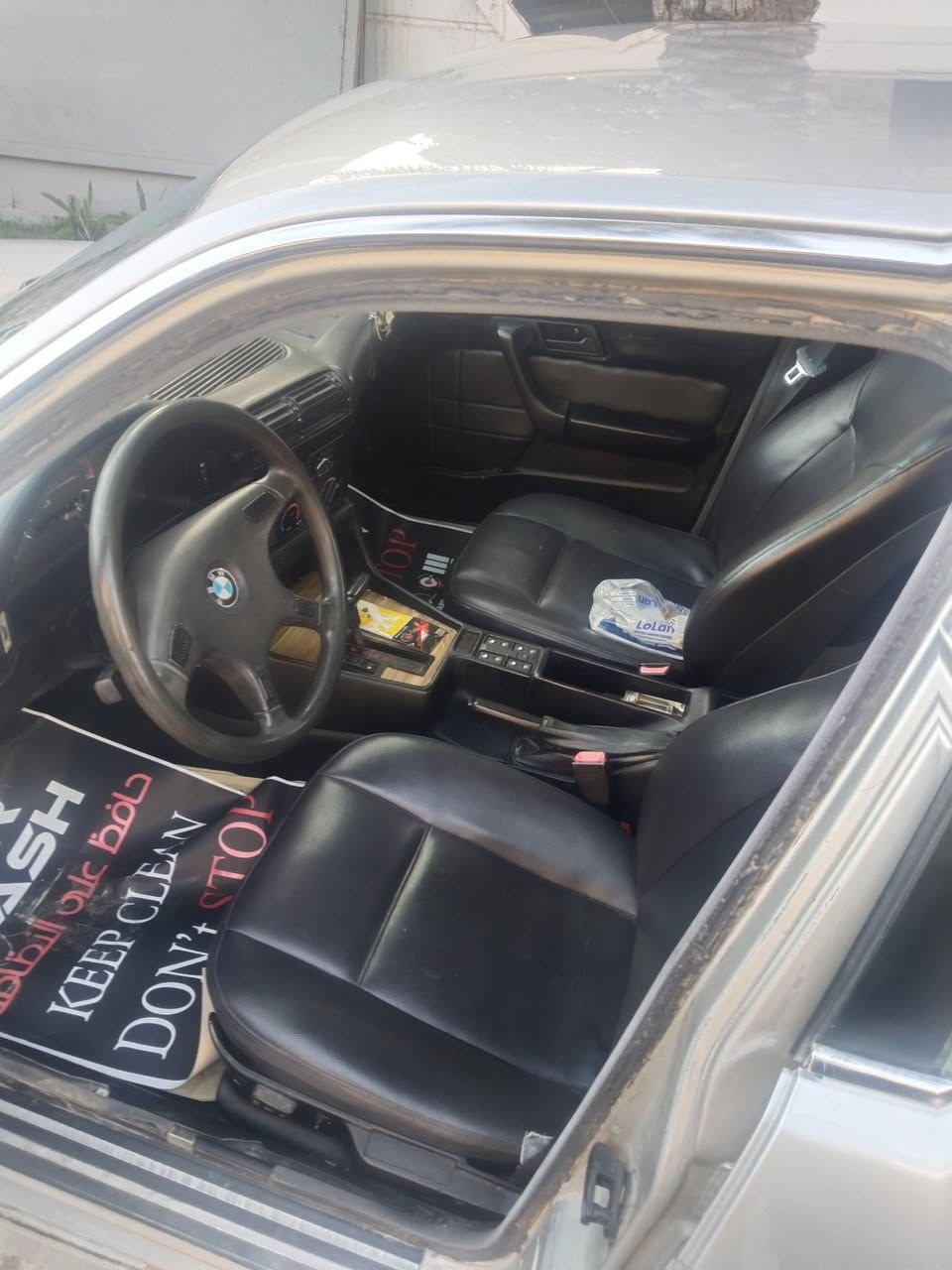 السلام عليكم
سياره BMW 
موديل 1990
رقم بغداد مشروع وطني تحويل
525
محرك 25 مفتوح
كير محرك صدر تخم تاير خير من الله المكان بغداد
السعر 55  وبيه مجال
***********
