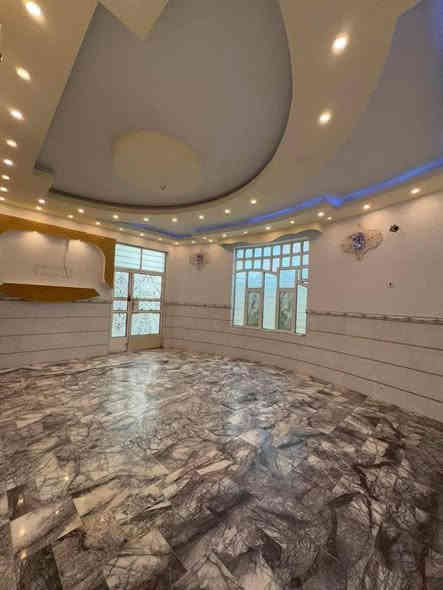 للاجار للاجار بيت مساحه 100 في حي السلام مربع 
طابقين يحتوي على اثنان غرف نوم في الطابق الثاني 

سعر الاجار 600الف الشهر البيت جداً نضيف  على ساحه 

للاستفسار اكثر الاتصال يتوفر وتساب 
***********

***********
