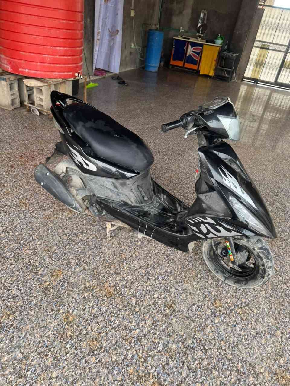 دراجه مضلّع للبيع جديده بلاديه ب كارتون السعر 850 بيه مجال بصيط التواصل ***********
