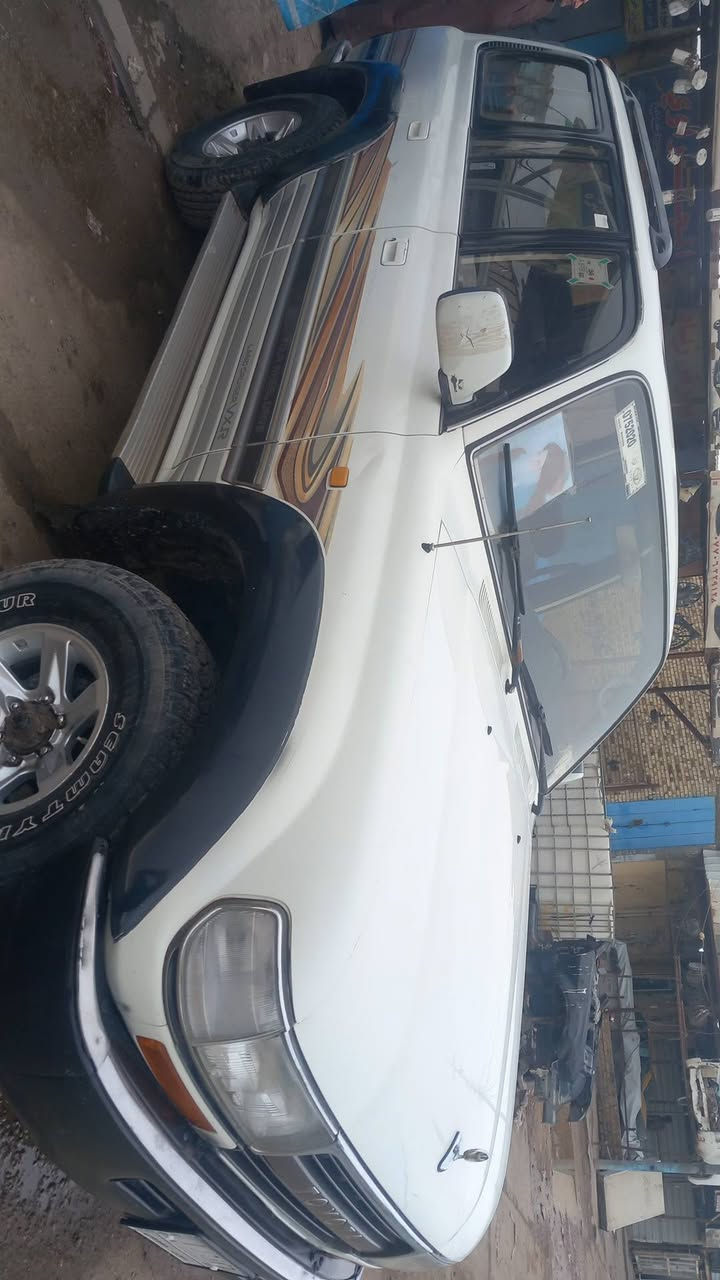 السلام عليكم لاندكروز بلاديه كير مكينه تبريد مكفوله السياره رقم نينوى بسمي السعر 85 العنوان ميسان ***********
