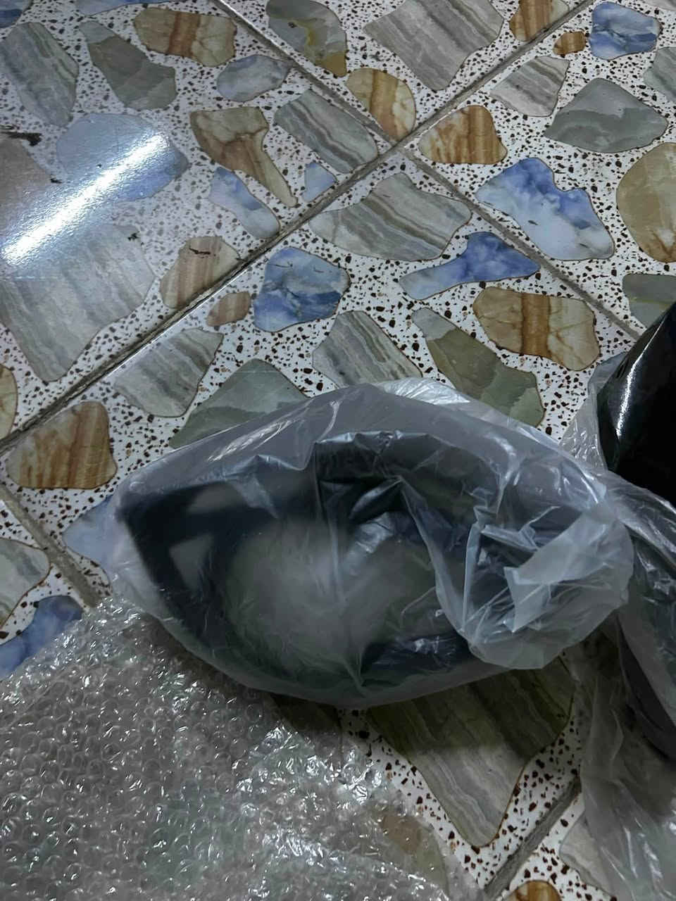 كفرات اصليه سكنس لد لد تفصيخ مكفوله من الكسر ما عدا البجم المامي شويه بي كسر مياثر  ونقص الصفاح الخلفيه قطعتين جديده اصليات تايوان للستفسار ***********بغداد الشعله
