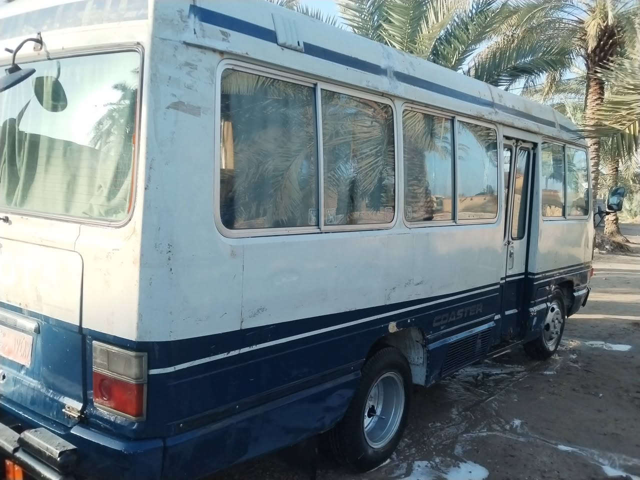 كوستر قنبوره 1990سياره جاهزه دسك امامي تخم تاير حداديه فول داخل بلاد جديد دشبول كهربائيات كامله كير ومكينه 3الالف كاعيه جديد كشانات كامله ماناقصه ولا كرسي سياره مناقصه برغي رقم احمر  بغداد  سعر 10وبيها مجال مكاني بابل ***********
