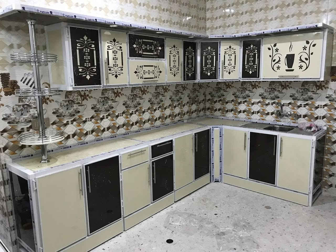 لأن مطبخكِ هو قلب البيت النابض ✨
نحن لا نصمم مجرد خزائن، بل نصنع مساحة تلهمكِ كل يوم. نجمع بين دقة الاستغلال للمساحات الصغيرة، وبين الفخامة التي تليق بذوقك الرفيع. خطوط انسيابية، خامات مقاومة، وتشطيبات عالمية تضمن لكِ الجمال والاستدامة.

💰 سعر الكاونتر 150الف  للمتر
المتر المرمر. الصناعي 75 الف 
‎سعر المتر المرمر الطبيعي125 الف

‎🚫 ملاحظة: السعر مع  نقل وتركيب.

‎📍 العنوان: كربلاء_البوبيات .

‎📞 للحجز والاستفسار (واتساب): 
0770 267 9966

‎✅ جودة عالية
‎✅ شغل مرتب ومضمون
‎✅ مناسب للبيوت والمشاريع
‎لا تفوّت الفرصة...

ديكور #مطابخ #تصميم_داخلي #عراقة #تحديث_بيت
