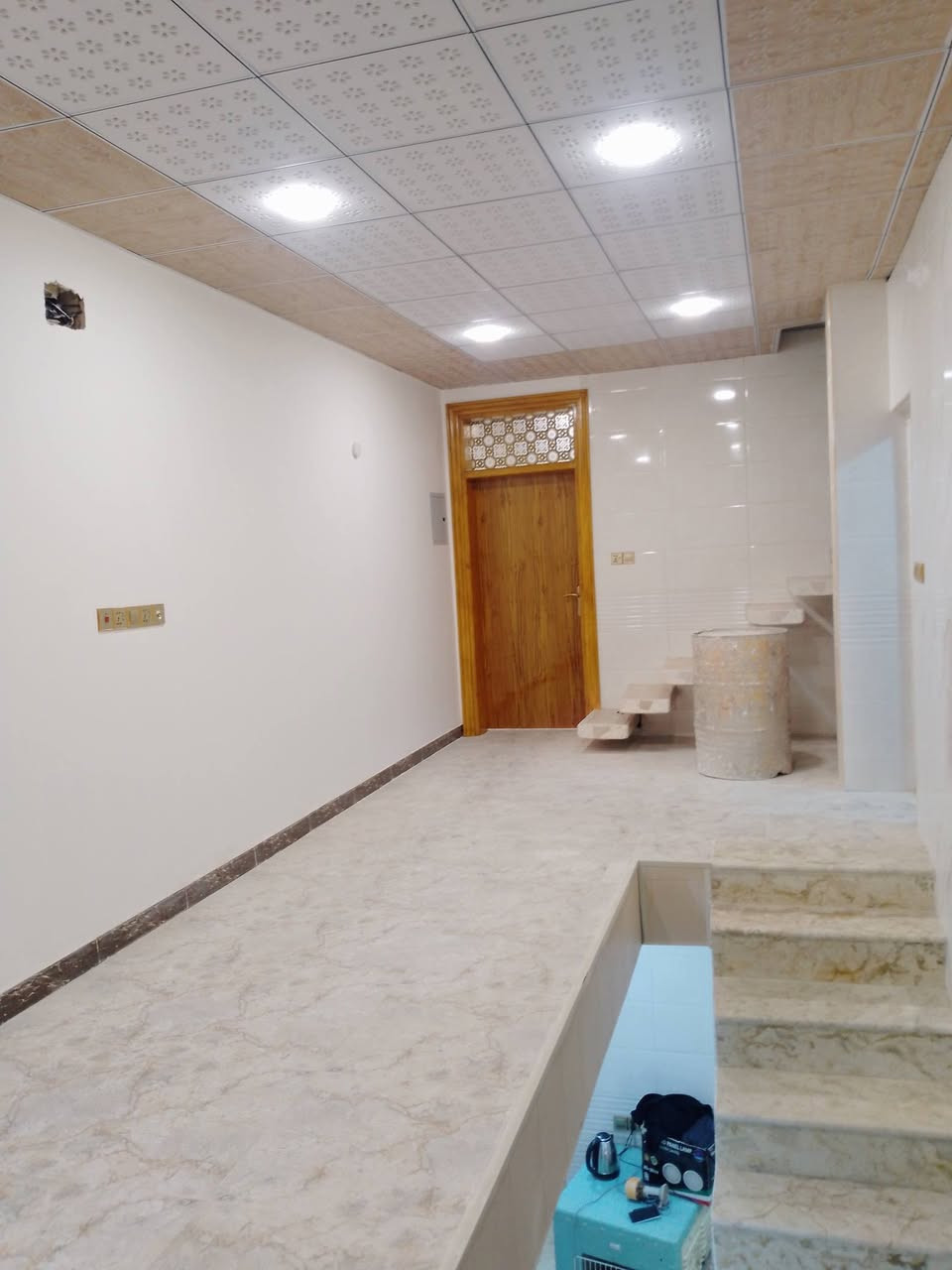 سلام عليكم
دار للبيع نصر مهندسين 100متر 
قرب مدرسه عبد ابن عباس أو كربلاء
شارع 15
المواصفات ⁦(⁠๑⁠♡⁠⌓⁠♡⁠๑⁠)⁩
طابقين بناء حديث،،،
3غرفه نوم بيهن غرفه سويت كامل استقبال صاله عدد2 مطبخ صحيات عدد4 
مع كثيرمن التفاصيل ⁦(⁠｡⁠・⁠/⁠/⁠ε⁠/⁠/⁠・⁠｡⁠)⁩
السعر 180مع المجال......
 علمن أن سعر قطعه 105..
اللتواصل ***********
