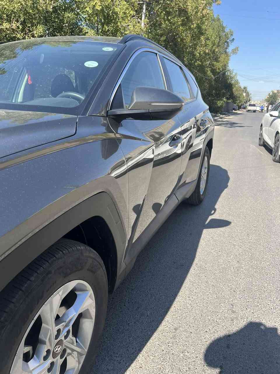 البيع توسان موديل2023وارد امريكي محرك 2500مرغوب  فول عدة فتحة
السلام عليكم من رخصة أداره الكروب 

موصفات الون نفطي بدون ايرباك وبدون دواخل 
حادثه بنيد فقط امبدل والكصه مال القمامه طخه خفيفه بالتحميل مطخوخه والباقي كله مكفول 
السياره رقم اربيل تحويل ثاني يوم 

تشغيل عن بعد 

بصمة 

انارة ترحيب عند قتراب

رادار امامي

رادار جانبي

رادار خلفي

توقف ذاتي عند قتراب 

تدفه كشنات 

مود درايف نورمال سبورت سمارت

تحكمات ستيرن و مثبت سرعة

تحديد مسار 

قيادة اليه 

مانع نزلاق 

مانع منحدرات، 

هاند بريك بصمة

قطعتين تبريد 

صندوق كهرباء

كشن سايق كهرباء 

داخل كشنات مخمل ماشية 65

سياره كلش جديده وجاهزه كلشي ما تصرف عليه بل واقع بعد احله  سونار موجود. عنوان بغداد المعالف استفسار اتصل ***********سعر 184 ورقة
