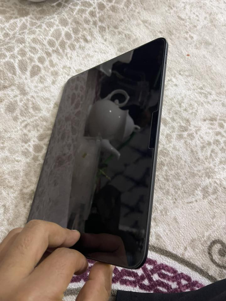 السلام عليكم ايباد 11m4ذاكره256.   بعده بحالة الوكالة وضمان بعده والاتصال والاستفسار***********
