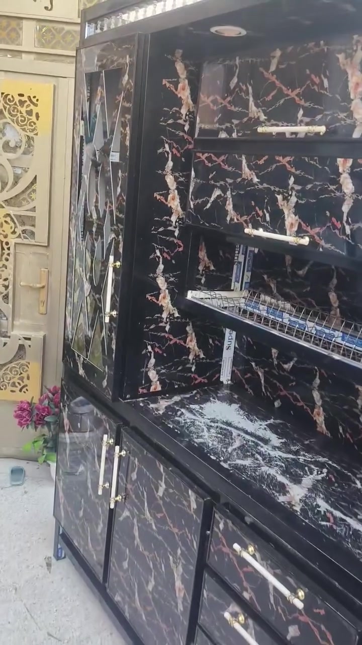 السلام عليكم
كاونتر قطعتين 
نضيفات استعمال قليل 
رايده بي ٣٠٠ وبي مجال  
مكاني مدينة الصدر 
***********
