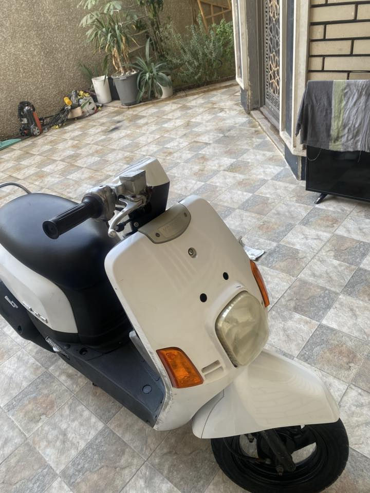 بوليس كابريتر للبيع أو مراوس صار شهر من نزلت من الرمبة سعره ٩٥٠ وبيه مجال مكانه بغداد الشعب***********
