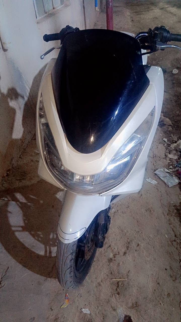 pcx الجيل الثاني
للبيع دراجه نضيفه خير من الله برغي ممفتوح بيهه 

سعر مليون400 بغداد مدينة الصدر  الحبيبيه

***********رقمي
