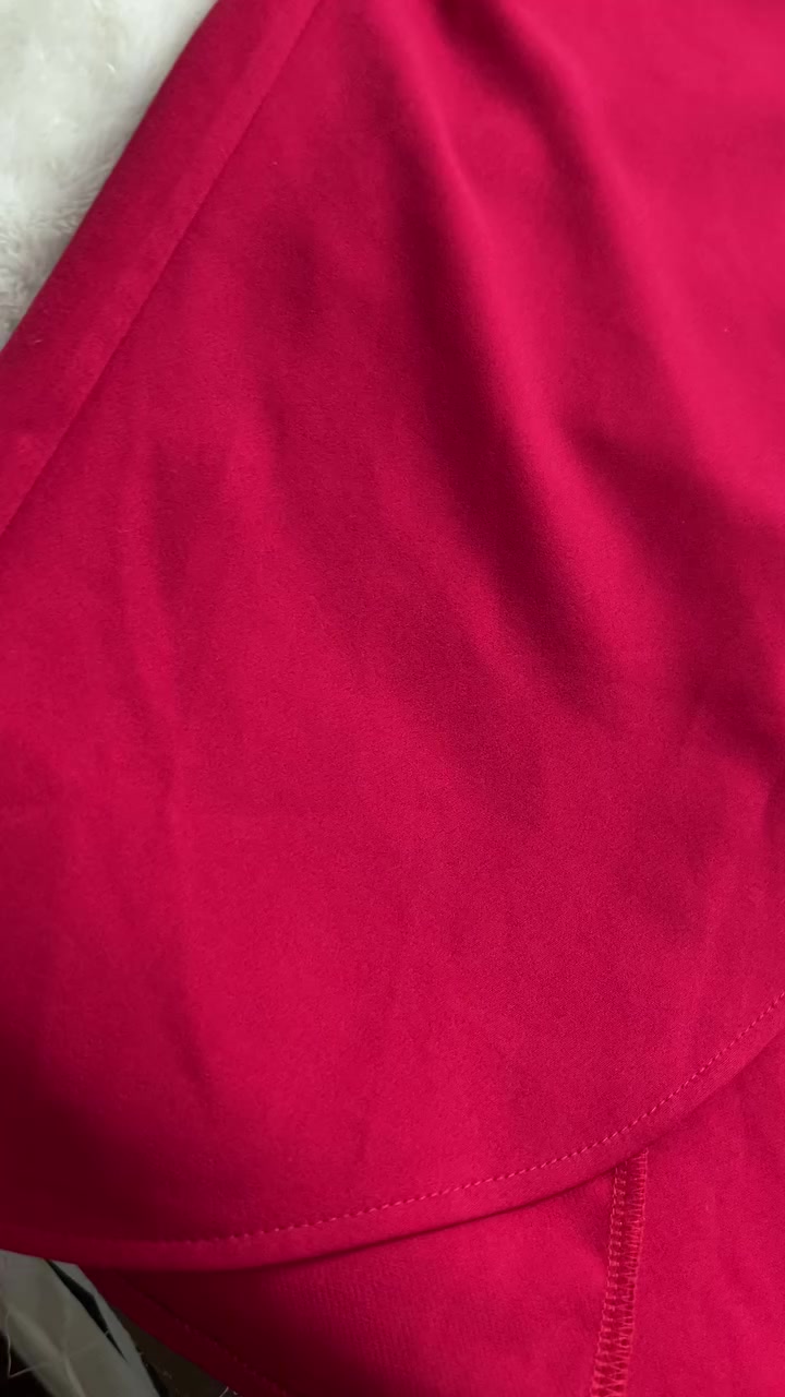 فساتين للبيع مع بدلة حنه فري سايز
بدلة حنه فري سايز ب٧٥ وبي مجال بسيط
الفستان الاحمر القصير مشغول كيبور قياس ٣٦ 
الفستان الاحمر القصير الثاني قياس ٣٨ 
الفستان الماروني قياس ٣٨
الفستان الفضي قياس m
الفستان الذهبي الطويل قياس L
الفستان الذهبي الطويل قياس L
الفستان الرصاصي القصير قياس ٣٨ 
الفستان الوردي قماش مطاط والاحمر الطويل والاسود قماش ستن ثقيل قياس ٤٠ 
سعر الفستان الواحد ٢٥  عدى الرصاصي ١٠ 
متوفر خدمة توصيل ايضا


**إذا كنت صاحب هذا الإعلان وتريد حذفه لأي سبب، رجاءا أرسل رسالة إلى الدعم الفني**