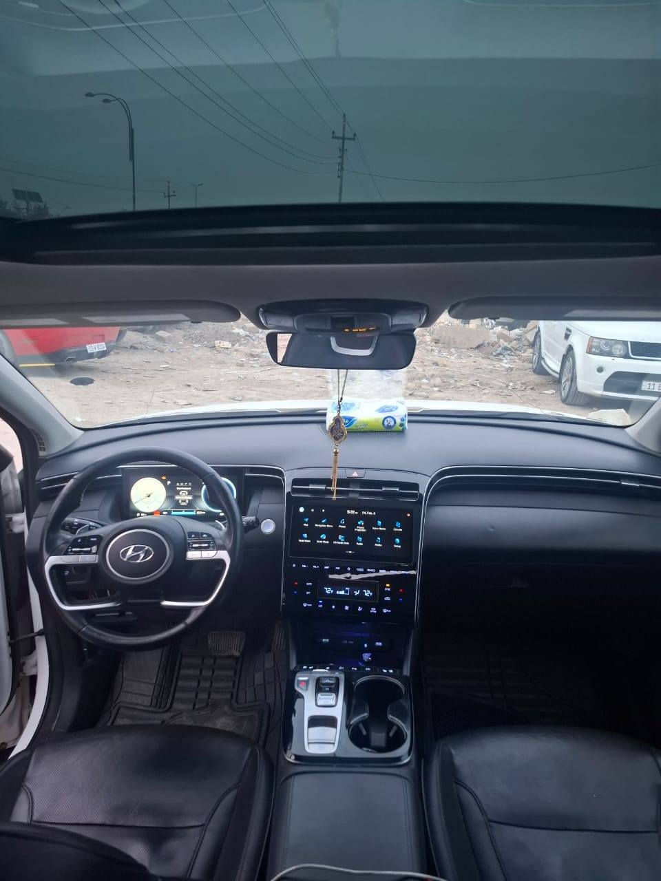 السلام عليكم 
سياره توكسان للبيع 
موديل2023فول واحد على واحد
موصفات الفول معروفه 
فتحه+بصمه+تشغيل عن بعد+تقديم السياره وترجع من الصمه+رادرات اماميه وجانبيه وخلفيه كامره محيطه360+سياقه ذاتيه+مثبت سرعه+صندوق كهربائي+موصفات البقيه معروفه
حادثه بنيد مصلح وبعده مامصبوغ
رقم فحص مؤقت 
السياره نضيفه حيلل  
مكان بابل مركز 
سعر215ورقه وبيه مجال 
للتواصل ***********
