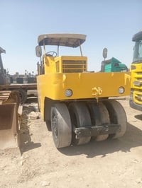 لبيع    حادله ساكاي تاير رفيع مكان بغداد  للاستفسار تصل عله رقم 077000...