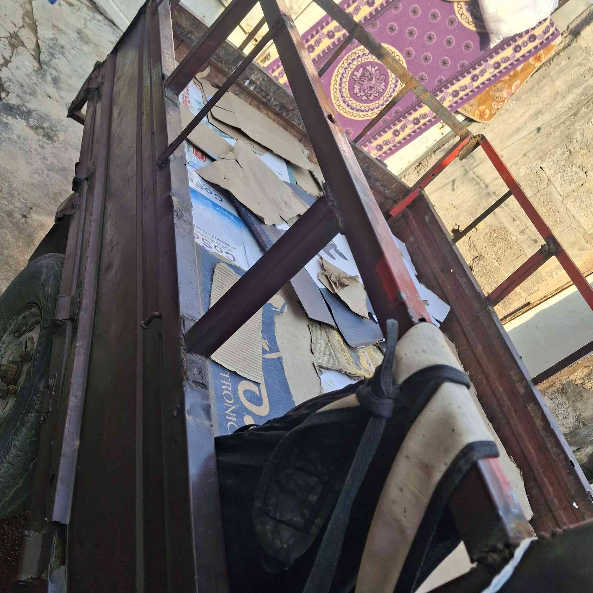 لسلام عليكم ستوته ام تي ار للبيع مكاتبه فقط مكفوله من سريقه وللمراوس السعر ٧٠٠وبيه مجال المو شراي لا يتعب روحه وهاذ رقمي *********** مو دامن متواجد فيس الاكثز سيم كارت يرادله بس شيالات وضفيره الستوته شغاله ربط مباشر كامله ومال عيشه يعني تخسرلك ٣٠الف فقط ضفقيره وشيالات
