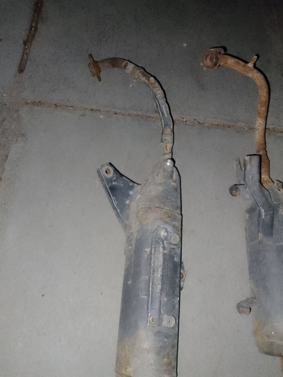 السلام عليكم صالنصات ثنين مال ماكس وحده مال سكنس  مالات الماكس وحده بلاديه وحده رياضي توبو كاربون فايبر  مال السكنس بلاديه  السعر هذه رقمي***********
