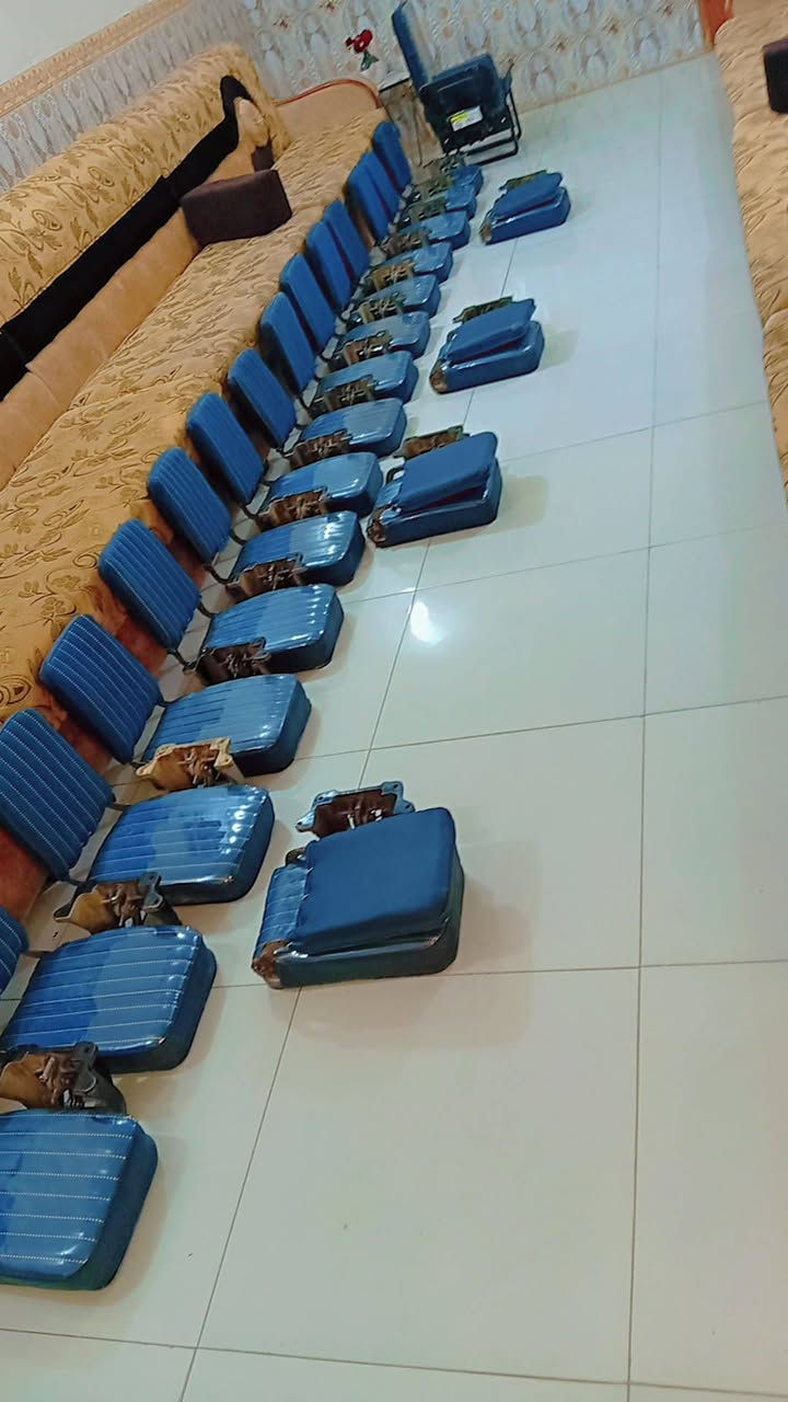 سلام عليكم وجبه جديده   كشنات ثابت وضهر متحرك  يم باب سلايت و كشناات قلاب لبل ممر  هنه والقفيص يرهمن  الجميع سيارات   جيب وشد عل جنبي ولهايكر وشيري و هايسه  ونيسان وكل السيارات العبريه      وتوصيل) ( متوفر  كل محافضات 
  واتساب ***********
او اتصل *********** عنوان بابل  الاسكندريه
