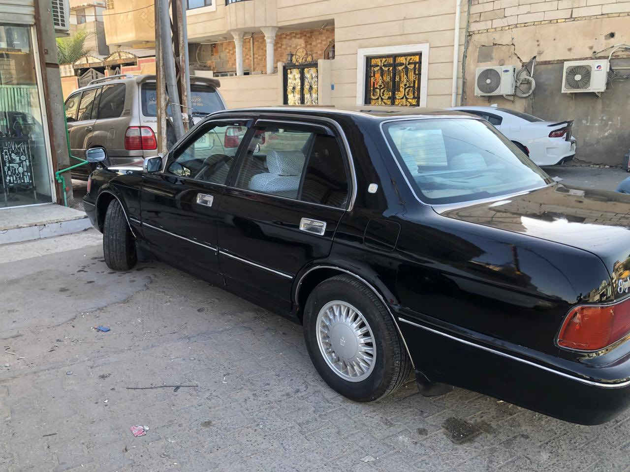 السلام عليكم
للبيع تيوتا كراون 
 ارنب طويل جنازي موديل 1992
رقم بصره انكليزي الجديد 
سنويه مجدده لغايه 2031 
السياره بأسمي تحويل مباشر 
كير ومكينه كفاله  3000
اكسل جديد 
حداديه جديدة
كفاله عامه من الكص والنقل والعيب الشرعي 
اصوليات جاهزه من دواخل وبطاين  
كهربائيات شغاله وتبريد شغال وجام شغال 
سنتر لوك 2 بصمه 
دوشمه ارضيه جديدة
السياره مصبوغه عام جماليه 
السياره مال جناي واحلى من الصور  تراي بالسياره وين مايعجبك 
العنوان البصره القديمه 
السعر 80 وبيها مجال للشراي
للتواصل على هذا الرقم 
 ***********
