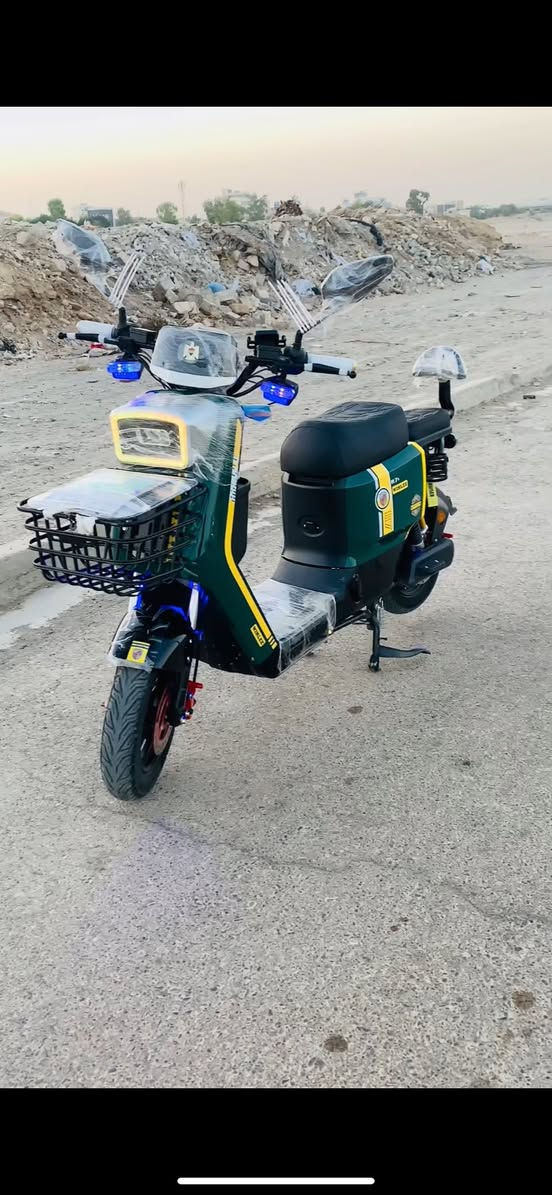 دراجه شحن R7موديل2025للبيع السعر500وبي مجال وموجود مراوس بايراني وهاذه الرقم للاستفسار                           ***********.      المكان كركوك حي النصر
