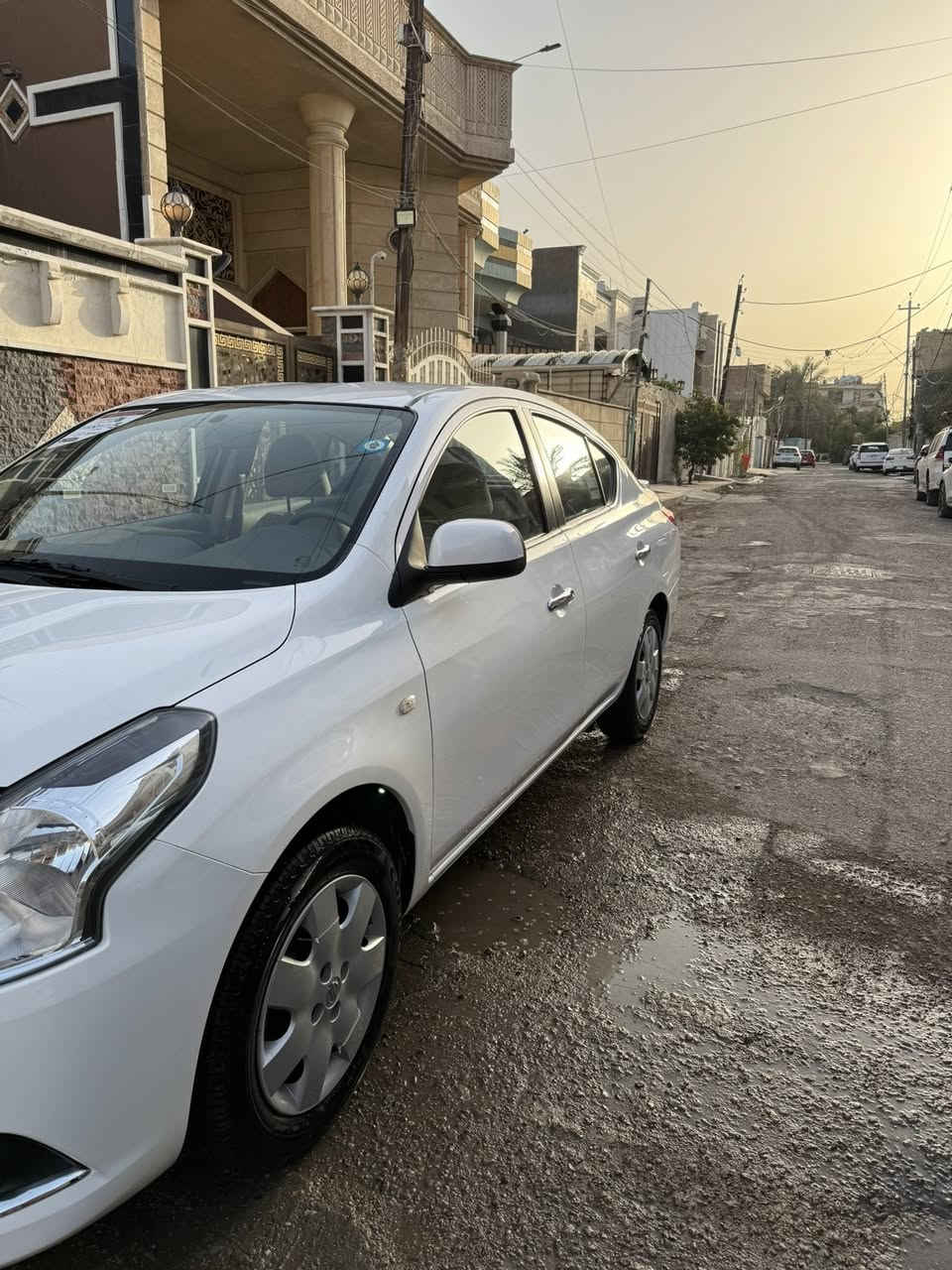 السلام عليكم
نيسان sunny 2024 هندي رقم بغداد ماشية(2635) الفين وستمية اخت الزيرو ضمان شركة السور مواصفاتها معروفة يدات نيكل ، سبايدر خلفي ، داخل بيجي ، تحكم ستيرن ، كامرة خلفية.  
بيها طخه وشخط موضحة بالصورة 
مكانها بغداد والسعر 132$ 
للاستفسار *********** بي واتساب

*المو شراي لا يكسر بالسعر وبالسوك كلشي موجود والزيرو مرقم بغداد معروف سعره
