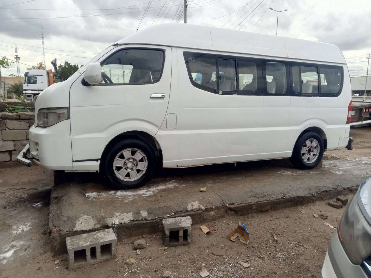 شيري للبيع ٢٠١٢ محرك كرنفال مكفولة من الضربه مرشوشه جماليه رقم انكليزي وباسمي مكاني البصرة رقم الهاتف ***********
