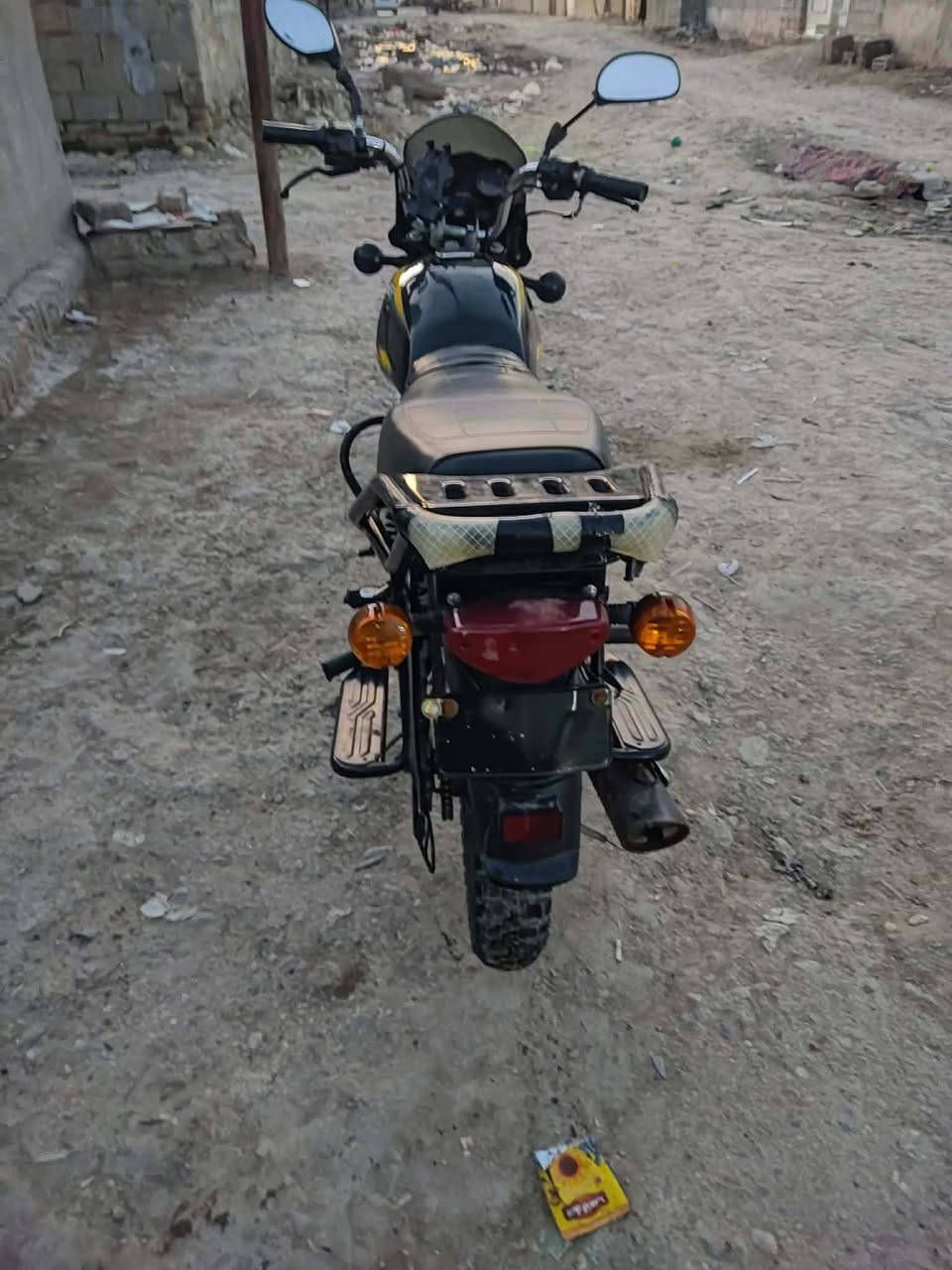 سلام عليكم بوكسر موديل 2023 رقم وسنويه بابل مداور ثاني يوم محور مكينه دايون حجم 200 السعر 1450 وبيها مجال حك جيه للاسفسار مراسله او الاتصال علئ الرقم ***********
