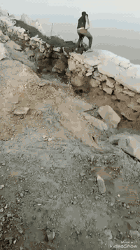 صب كونكريت جاهز • مواد بناء • معدات بناء