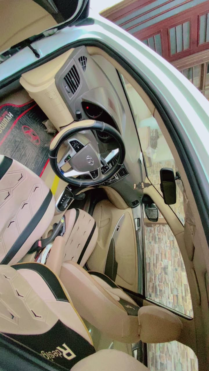 اكسنت2013
مكفولة مابيها لاصبغ ولاضرر
اللون ابيض 
سقف سلايت
رقم نينوى 
***********
