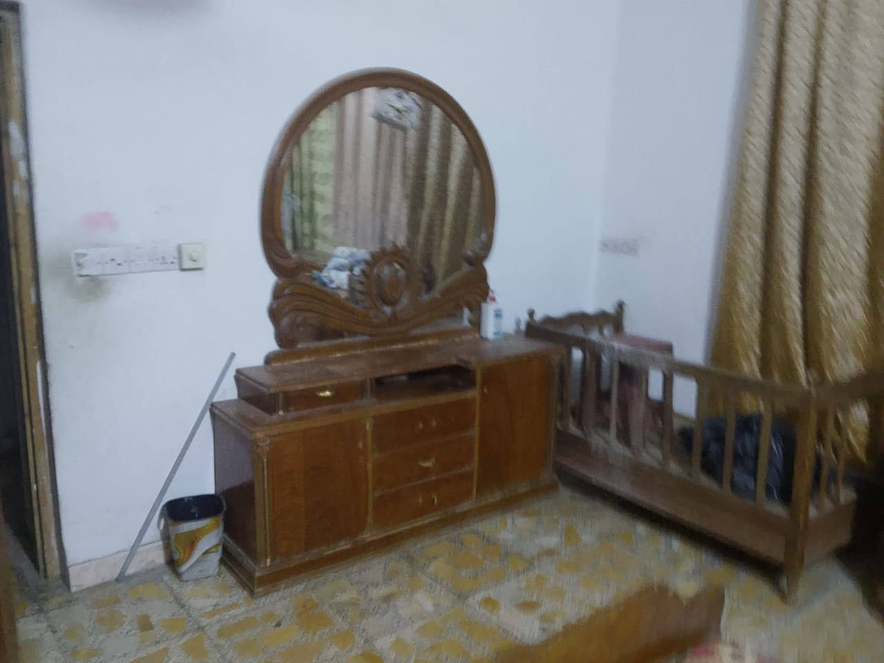 غرفة نوم صاج ٨ قطع رايديها بمليون للاستفسار الاتصال على الرقم ***********
