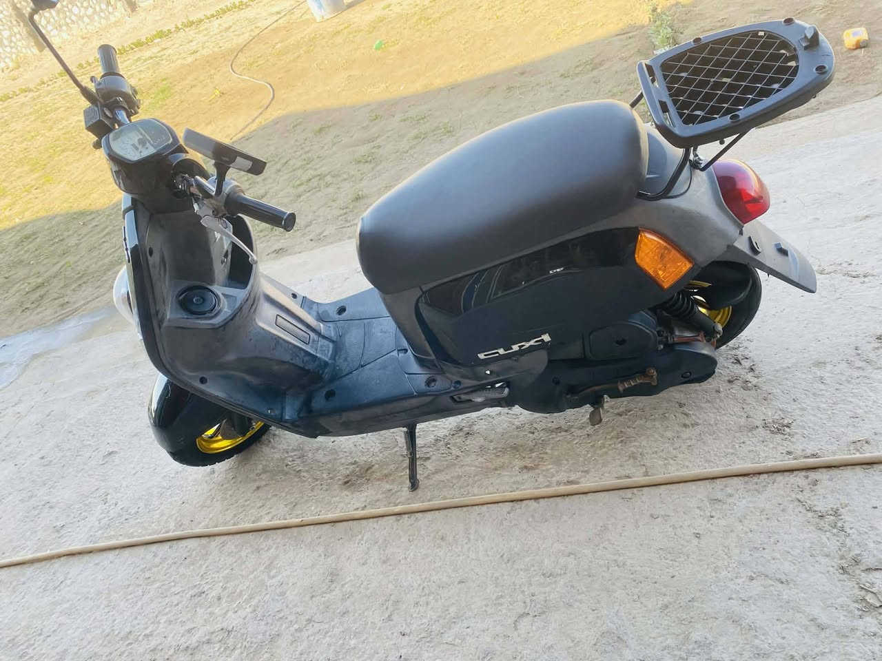 السلام عليكم
دراجة للبيع 
اما مراسلة الحساب 
او الاتصال على رقم ***********
