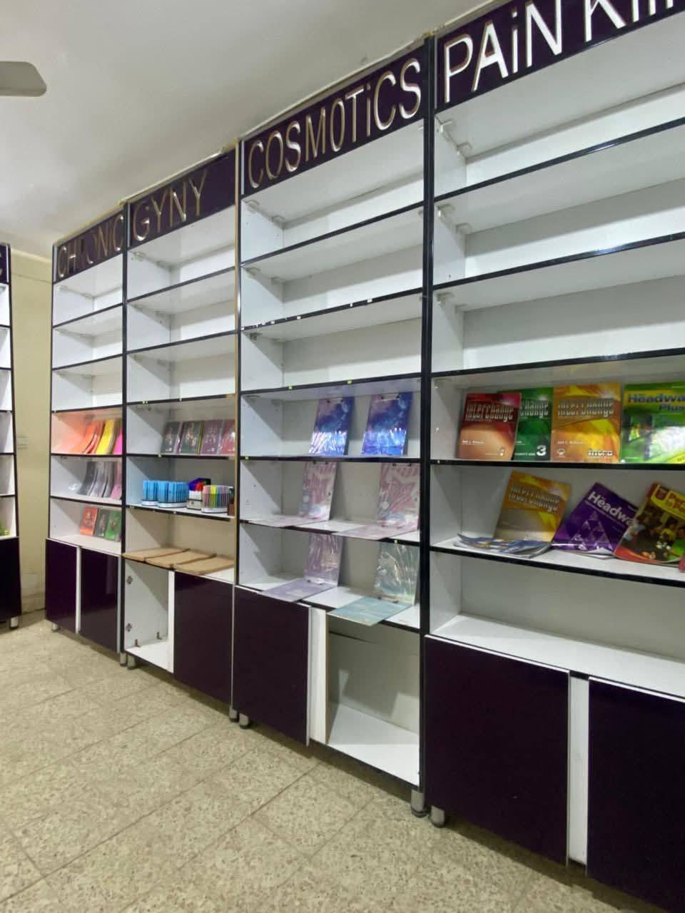 السلام عليكم                                                  -فاترينات للبيع تصفية مكتبة
العدد 10

للأستفسار الاتصال على الرقم 
***********
