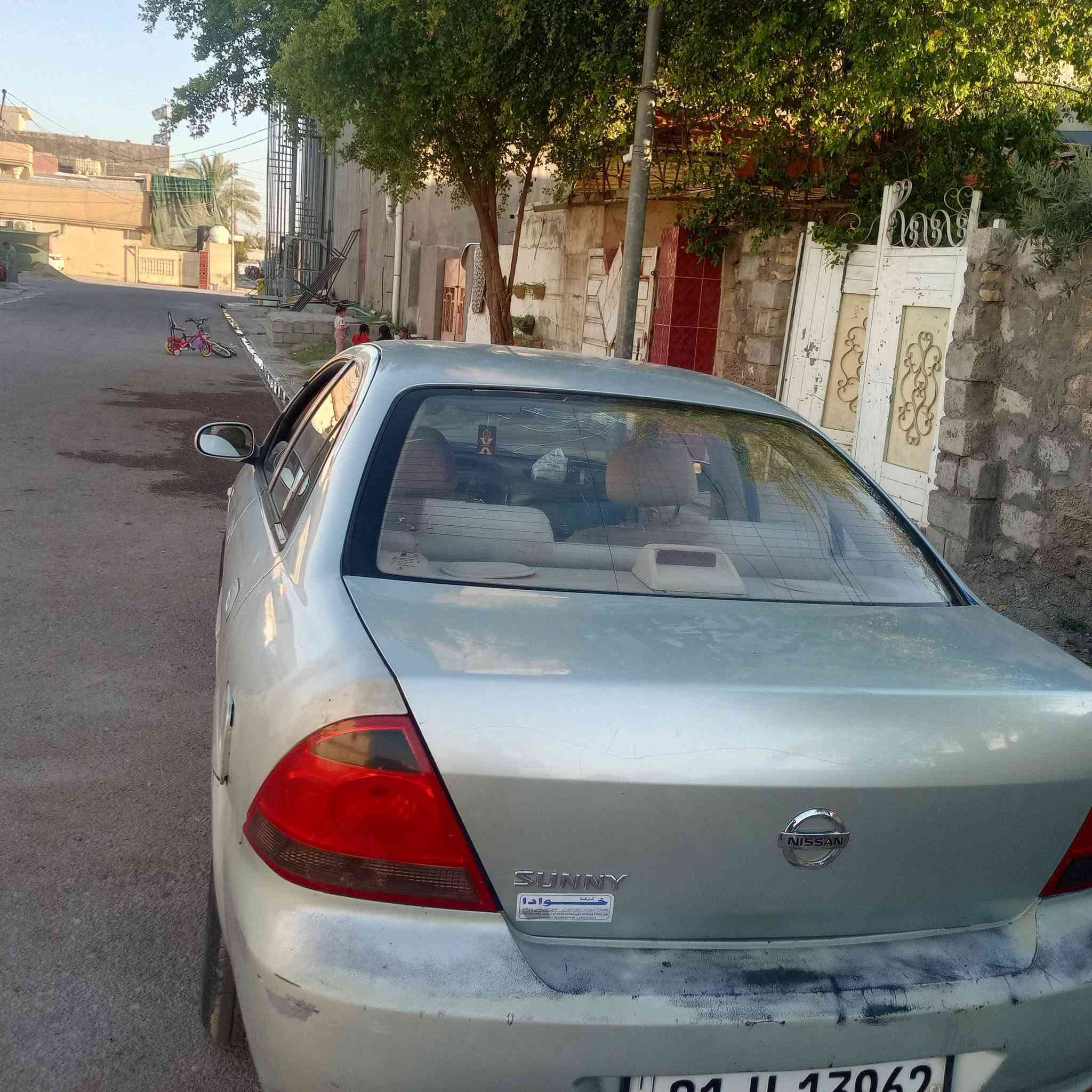 سلام عليكم نيسان سني كوري 2007 للبيع بيه جامرلق الايسر وبونيد مبدلات ابلاد اصلي.الاتصال على الرقم .***********
