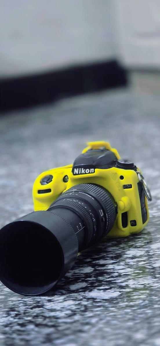 لعشاق التصوير مجالس الحسينيه
نيكون 750D فول فريم الداعمه للوايفاي 
مع عدسه 70_300
نضافه وكفاله من الألف للياء 
فقط شتر عالي سبب تصوير رياضي 
الي يشتري يراسلني او يتصل ع الرقم 
***********
ناصريه سيددخيل
