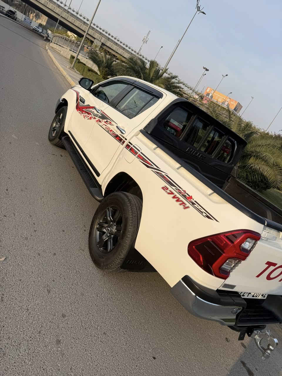 سلام عليكم بيكم هايلوكس فور ويل ساز كفاله عامه موديل 2024 للبيع المواصفات كشانه حار بارد شاحن وايرليس كامره مواصفات ساز السعر 335 وبيهه مجال بصيط ماكن السياره الرمادي تحويل مباشر رقم التلفون ***********
