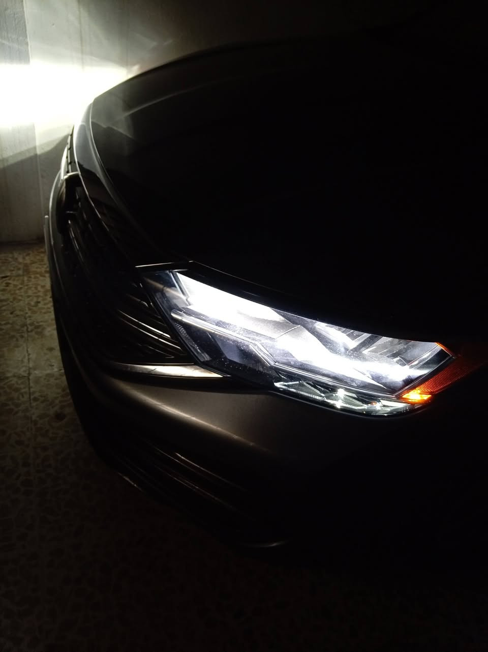 جيتا2024
السياره كاتي تترقم أربيل ادهوك

فئه S

وارد امريكي 

شاشه كيج ديجيتال

هندبريك بصمه

شاشه داخليه بلاديه

لايت زينون بلادي

بك لايت ليد

رادار امامي

رادار جانبي

اطفاء  وتشغيل ذاتي عند الوقوف

اوتو ستوب

داخل اسود

مثبت سرعه 

تحديد مسار  

ماشيه  31

بعد هواي مواصفات 

مكان السياره موصل

***********

***********
