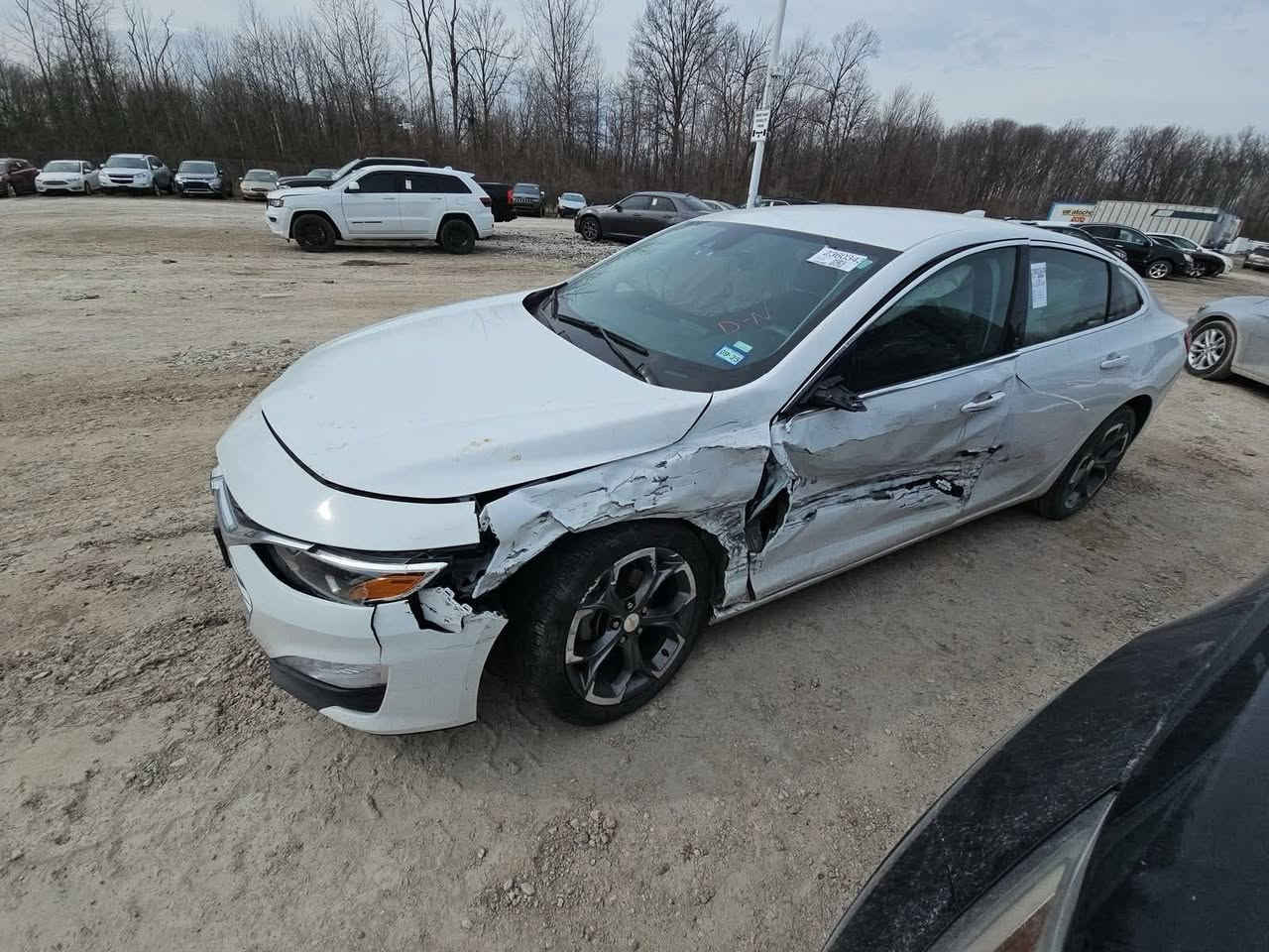 السلام عليكم ماليبو موديل 2024 رقم اربيل  ماشية 35الف ميل  صبغ وتبديل بابين وجاملغ امامي   نوع lt  توجد رصعات خفيفة بالقماره اثر التحميل   السيارة بالنجف السعر 
رادار امامي حساسات خلفية ***********
135 والشراي يدلل
