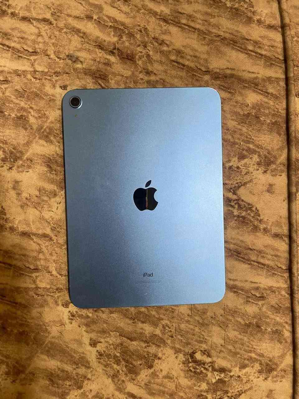 سلام ايفون ايباد 10
ذاكره 64
بطاريه 88 
السعر 450 وبي مجال 
جهاز لا تصليح ولا شي جهاز جديد
***********
