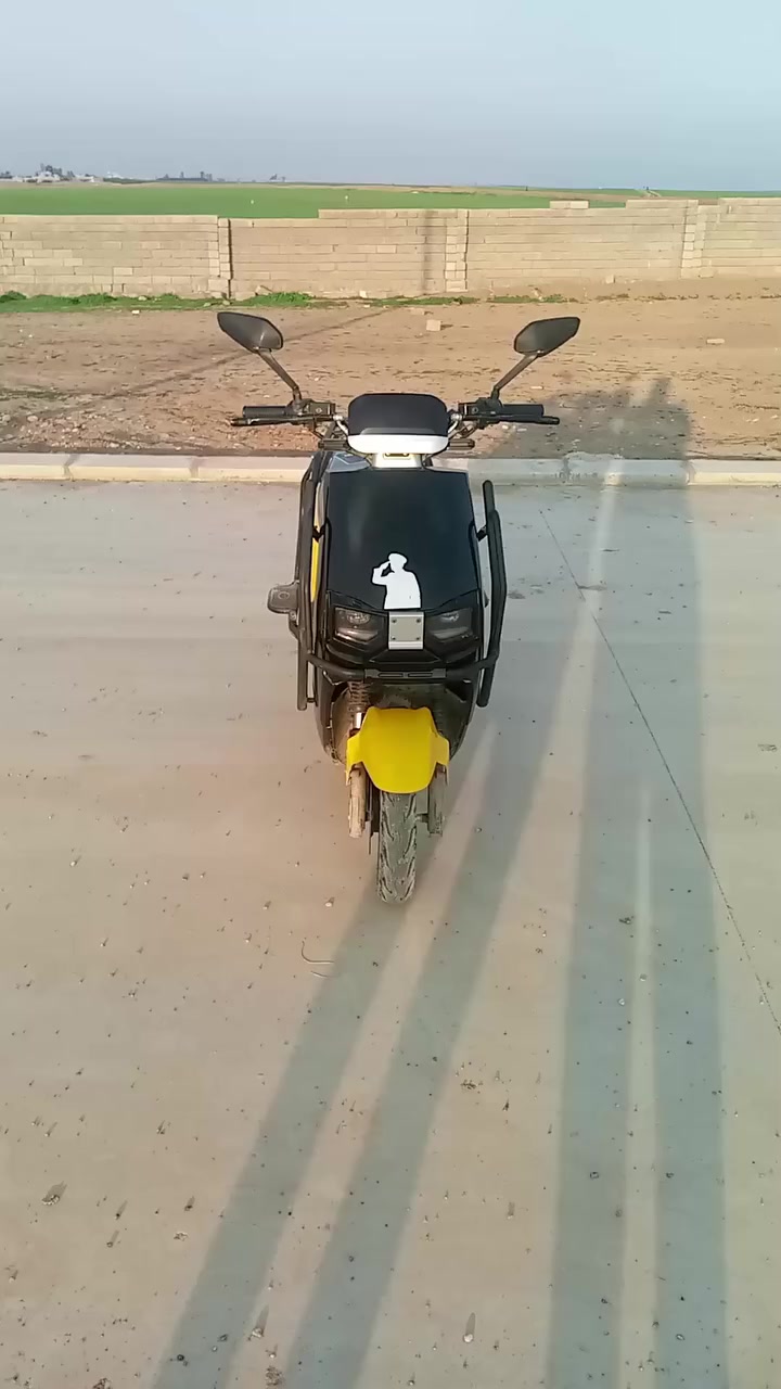 السلام عليكم ماطور شحن 🏍
للبيع ماطور جديد نظيف 
بطاريات جديده ماطور 
مستعمل شيء قليل 
ماتور تاخذ الشرط 
زائدا مع صندوق 
صغير السيباي  
السعر مناسب وخاص 🤔
الحب يتواصل 
على هاي الارقام

***********

***********
