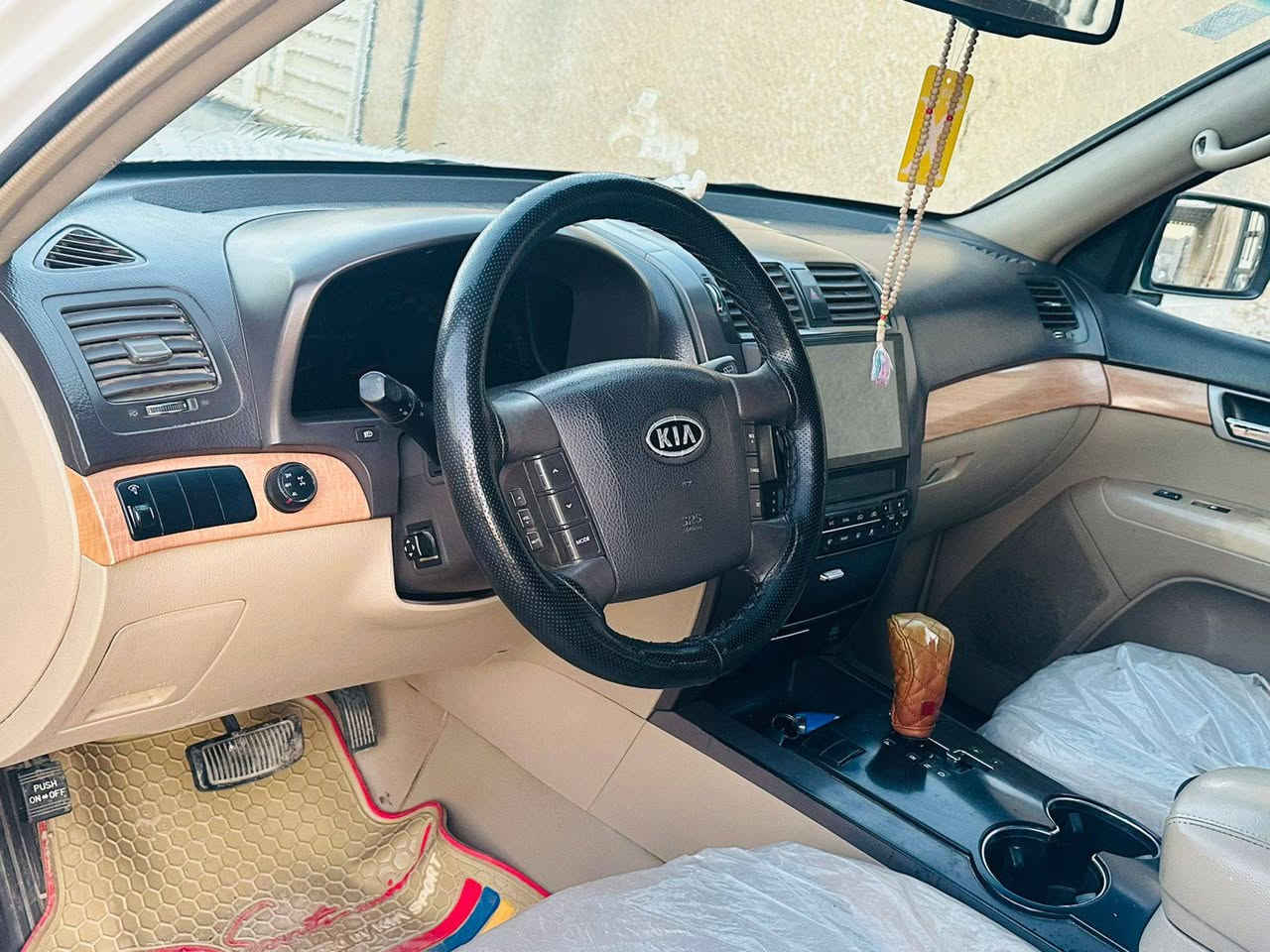 كيامهافي 2011خليجي رقم بغداد باسمي مكينة 3800 دفع رباعي كشنات كهرباء تدفئة تبريد مري شفط+قلاب خزن ميموري شاشة كبيرة ماشية 140 كم مكان السيارة واسط البيع أو مراوس السعر 125$ ***********
