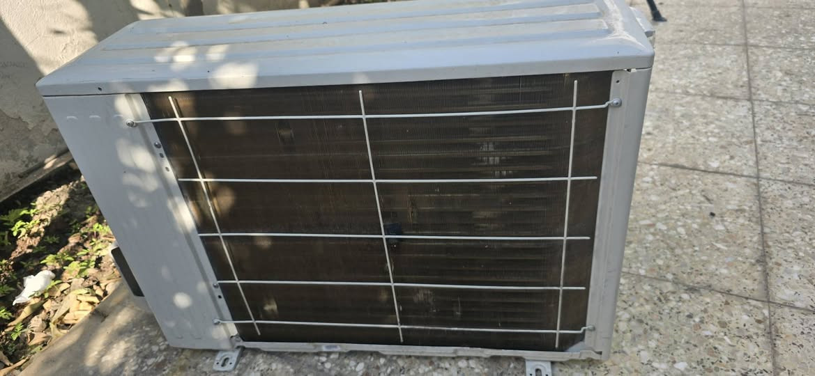 سلام عليكم  عندي سبلت طن واحد  غاز 410  نضيف جدن 
السعر ٣٠٠الف  مكاني بغداد ***********
