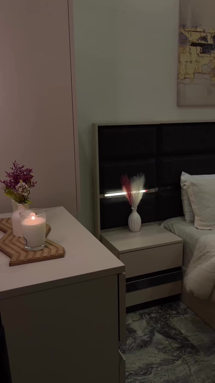 غرفة للبيع ممستخدمة كثير ومابيها اي ضرر وبيها شازلون ممصورينة متكونة من عشر قطع السعر مليون و300 بيها مجال


**إذا كنت صاحب هذا الإعلان وتريد حذفه لأي سبب، رجاءا أرسل رسالة إلى الدعم الفني**