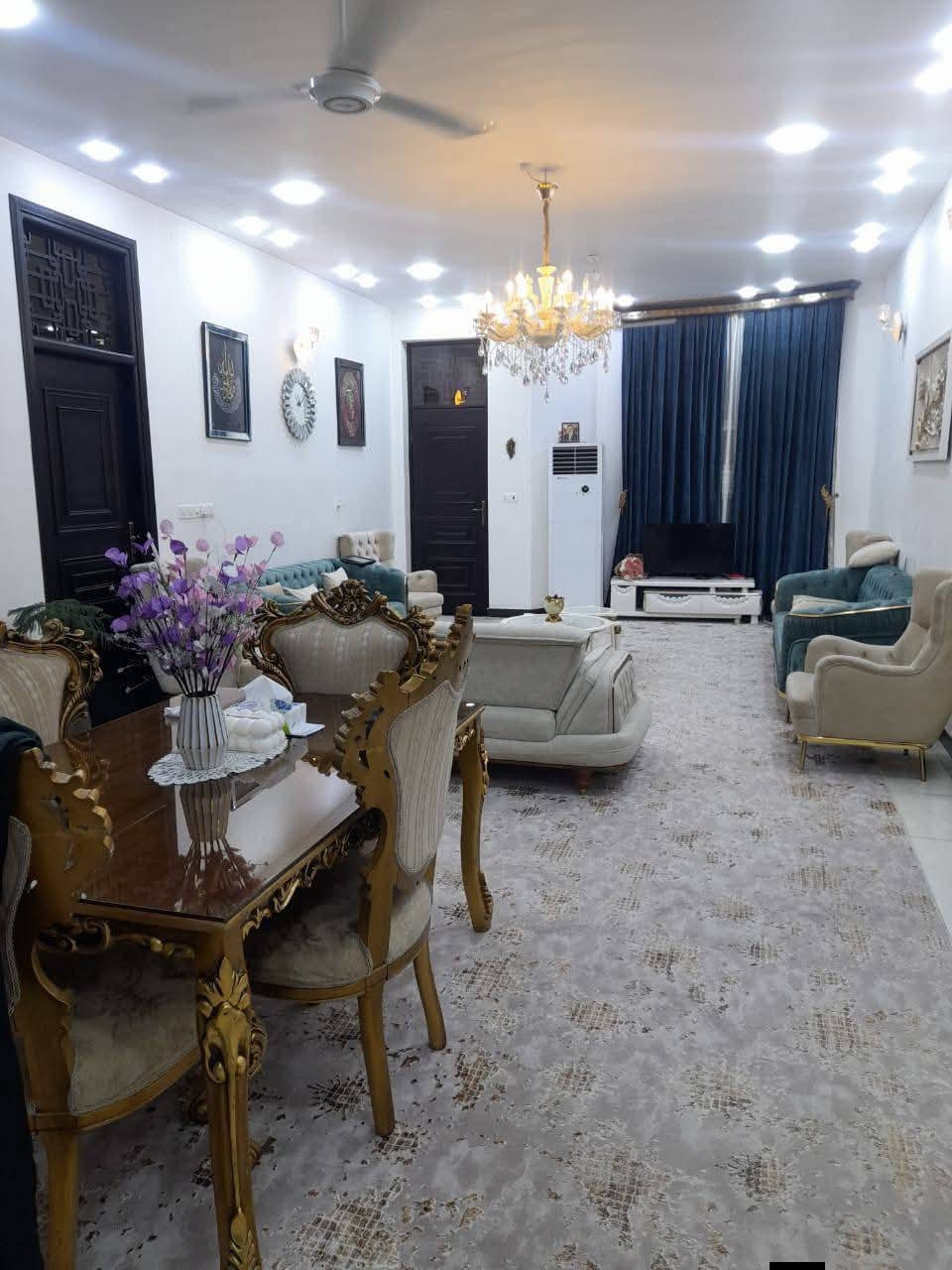 اللهم صلِ على محمد وال محمد
دار للبيع المساحة 340 متر طابو زراعي سند 25 تحويل مباشر مكانه جزائر خلف بانزين خانه مرجان شارع التانكي يبعد عن شارع العام 250 متر البناء حديث سنه البناء 2022
 (( الدار يباع مع الأثاث ))الاستفسار الاتصال علي الرقم ***********
