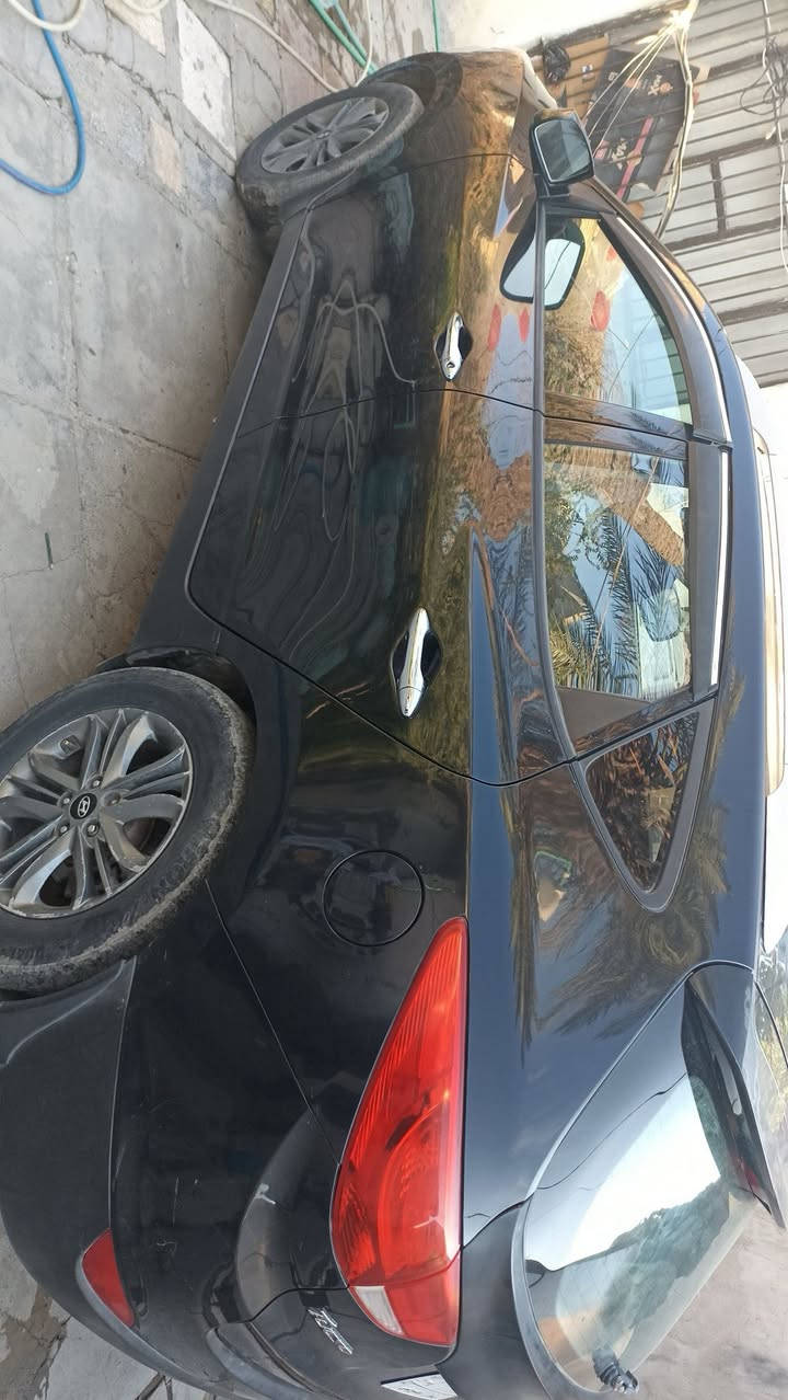 توسان موديل 2015 واسط واردامريكي محرك ٢٠٠بيه قطعتين صبغ 
السياره جاهزه السعر ١٢٥ مكان السياره واسط الزبيديه
***********/***********
مراوس بجيب
