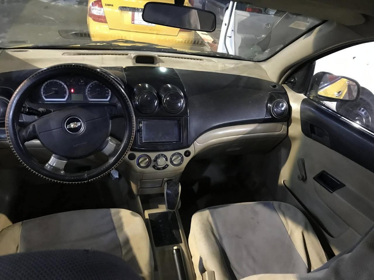 افيو 2009 وراد خليجي مسكر  مبدل فقط بنيد وطخه بسيطة بقفل  الجنطة  جاهزة السيارة  الحدادية نظيفة والكير نظيف بس المكينة بيها تنقيص السعر 52 وبيها مجال غير متواجد ع الفيس ***********
