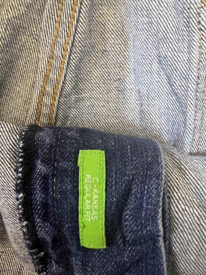 HUGO BOSS 
بنطرون هوگو بوس 
اصلي
القياس 40
كصة عدلة straight


**إذا كنت صاحب هذا الإعلان وتريد حذفه لأي سبب، رجاءا أرسل رسالة إلى الدعم الفني**